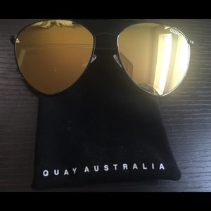 Quay Jasmine (INDIO)